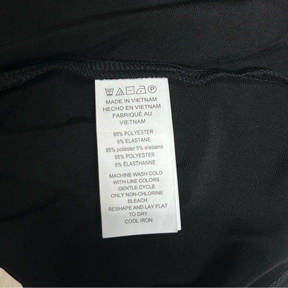 Michael Kors Black Stretch Top Logo Ring At Neckline Long Sleeve NWT Size M - Picture 10 of 12